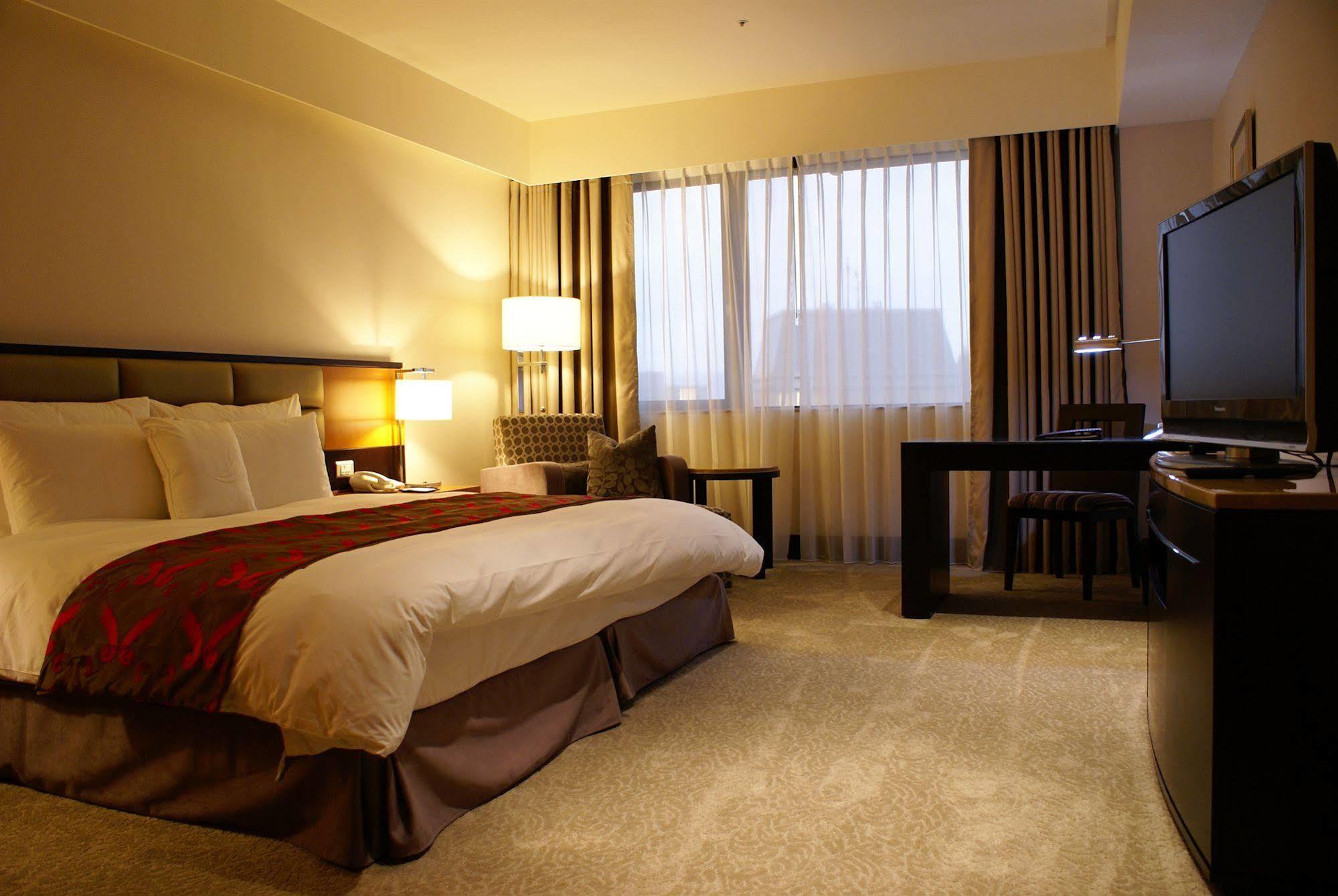 Monarch Skyline Hotel Luzhu Dış mekan fotoğraf