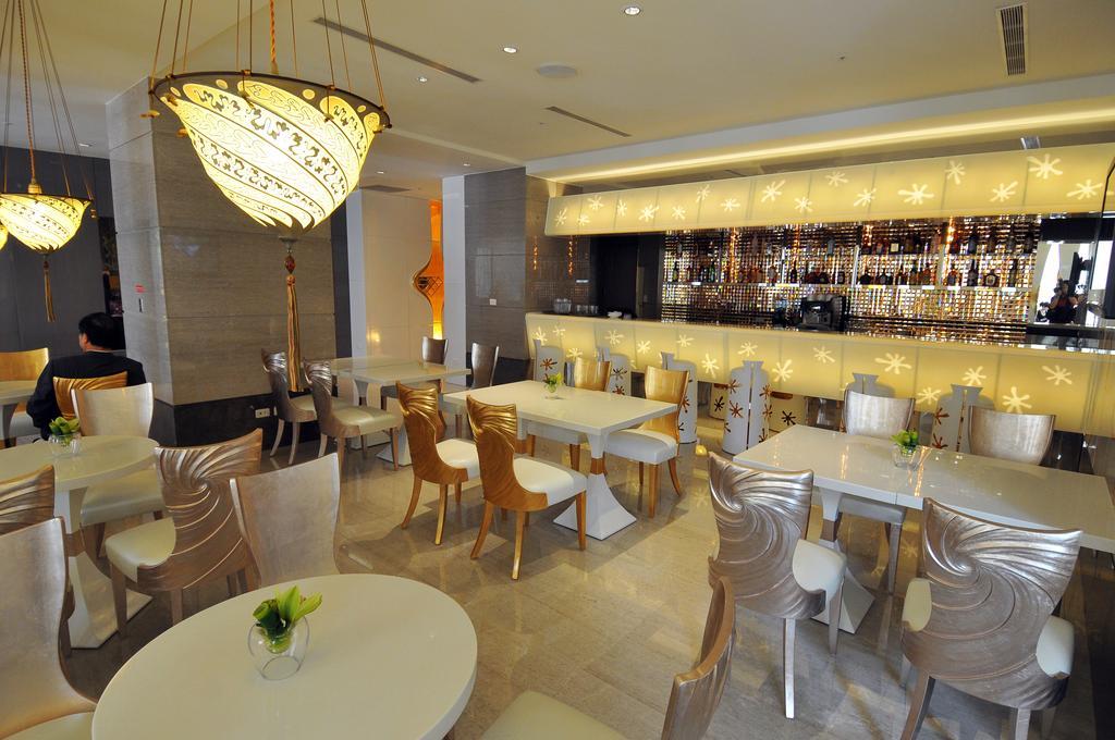 Monarch Skyline Hotel Luzhu Dış mekan fotoğraf